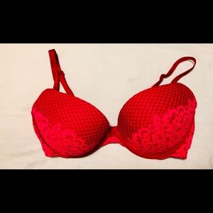 Victoria Secret Very Sexy Push-Up (36D)